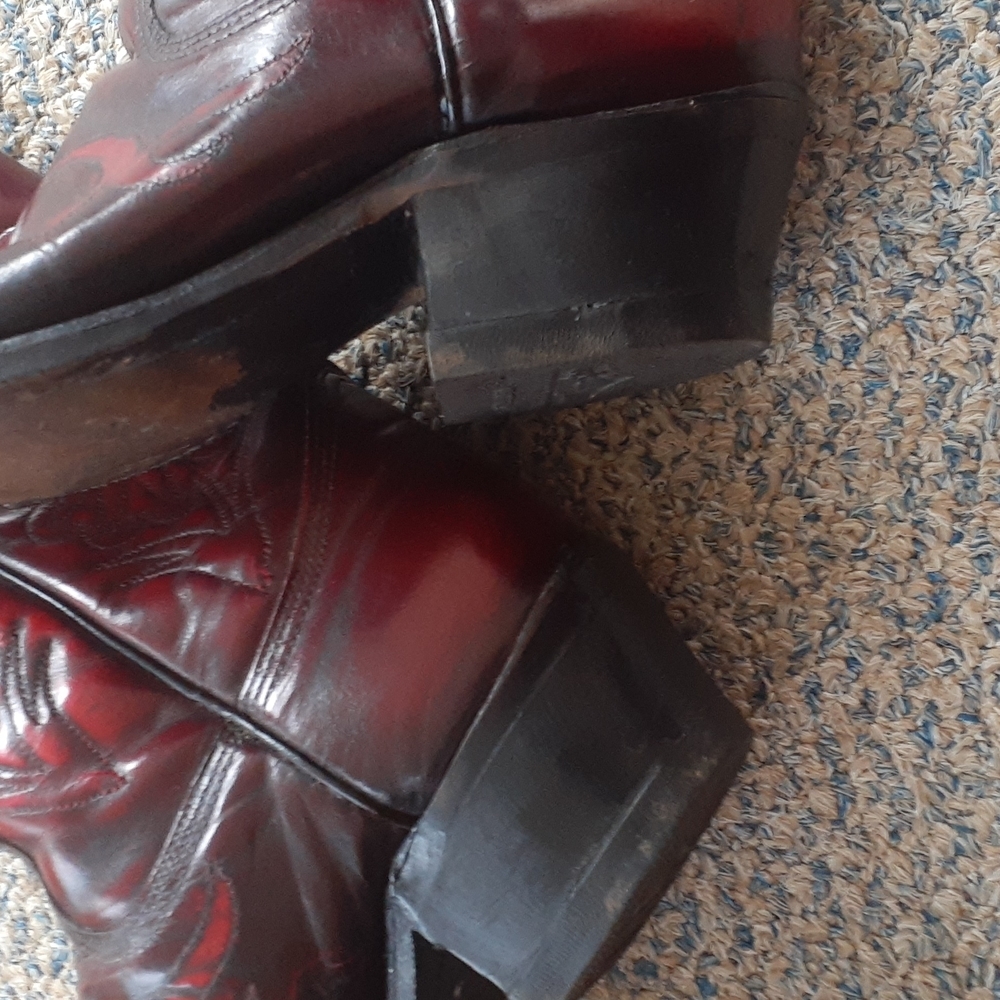 Cat’s Paw Vintage Western Cowboy Boots Red Floral Embroidered Leather SIZE 7 - Picture 4 of 16